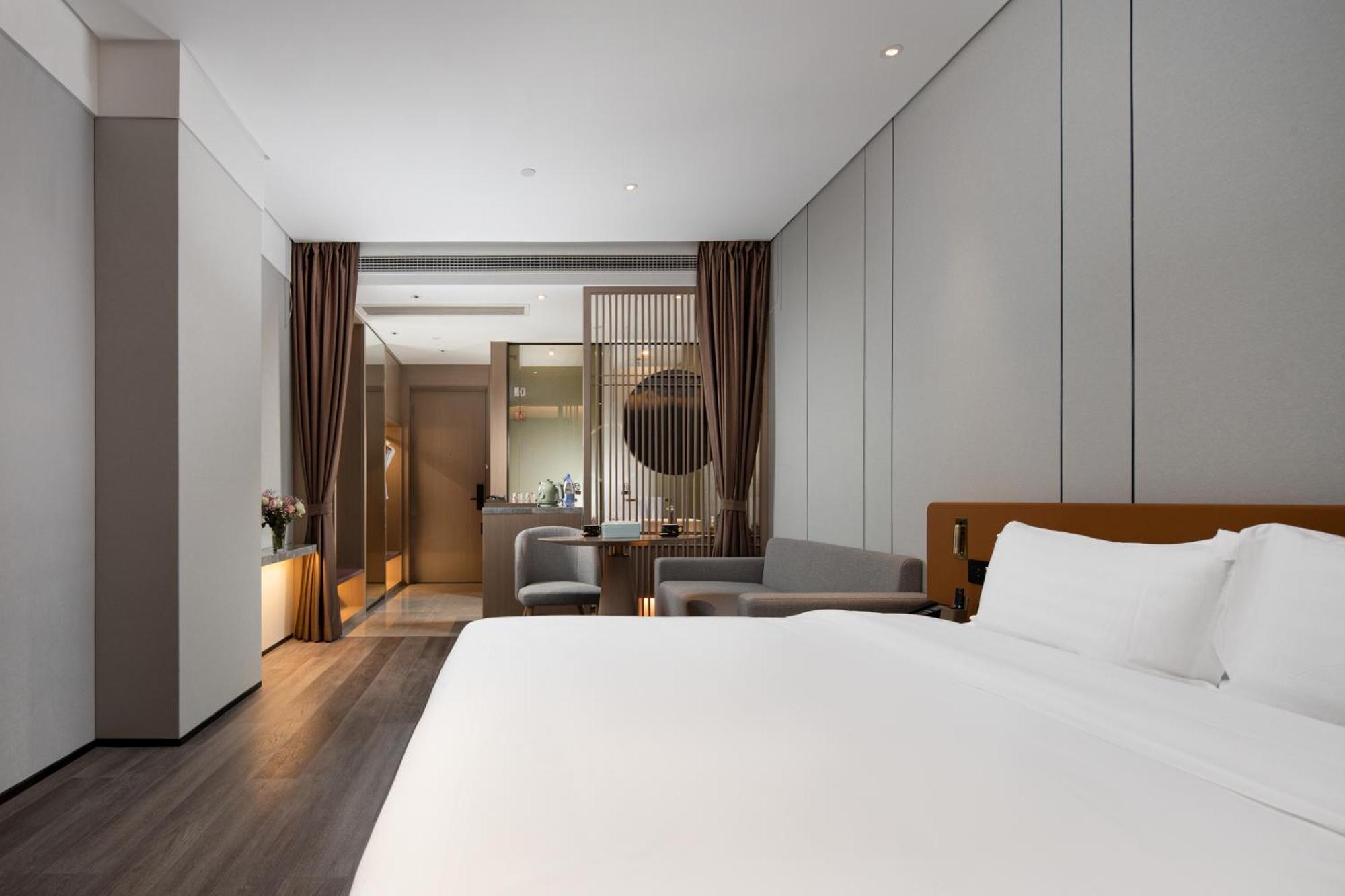 Hotel Elegant International - Bund Sichuan Road North Metro Branch Shanghai