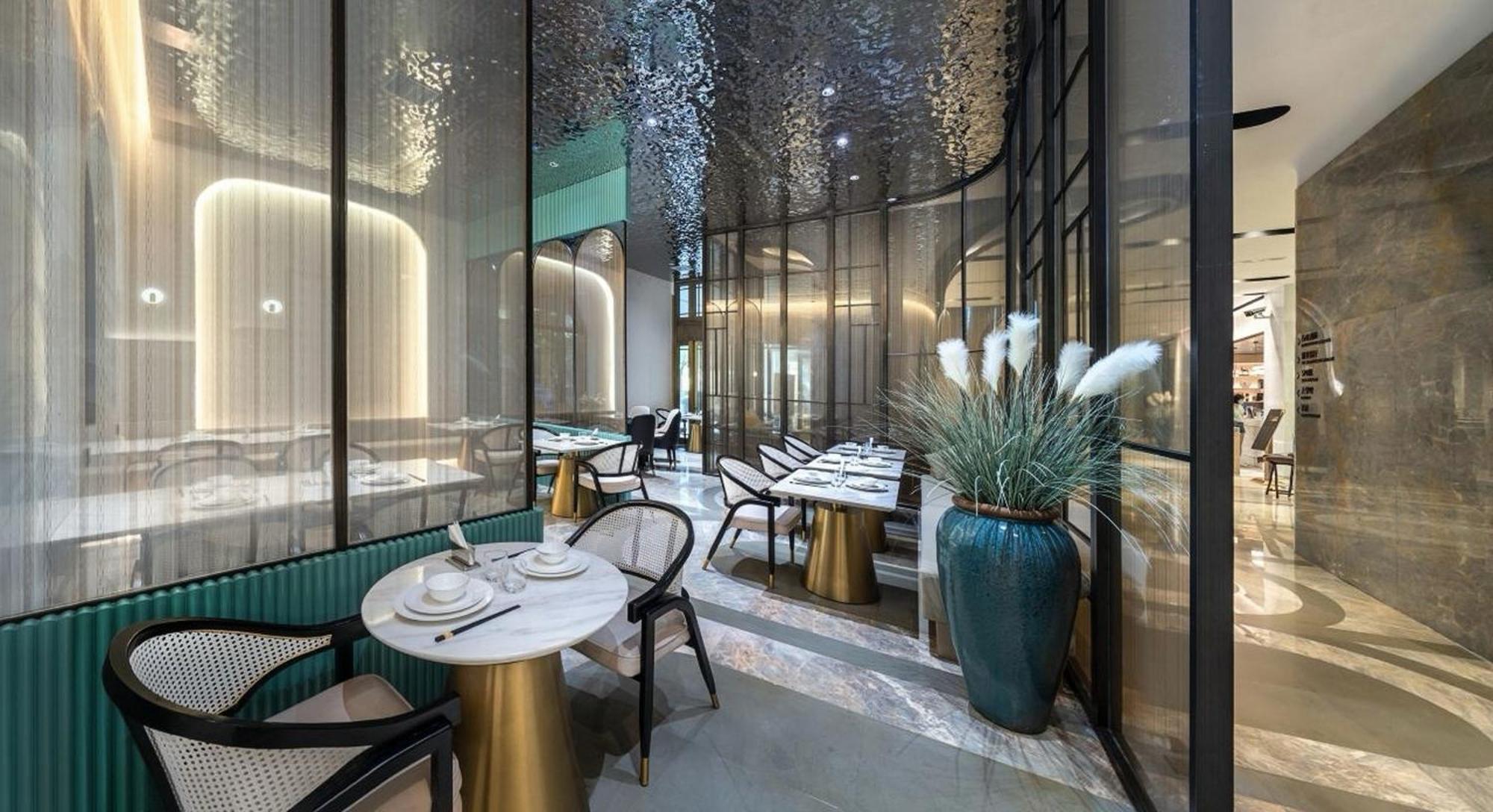 Elegant International - Bund Sichuan Road North Metro Branch 5* Shanghai