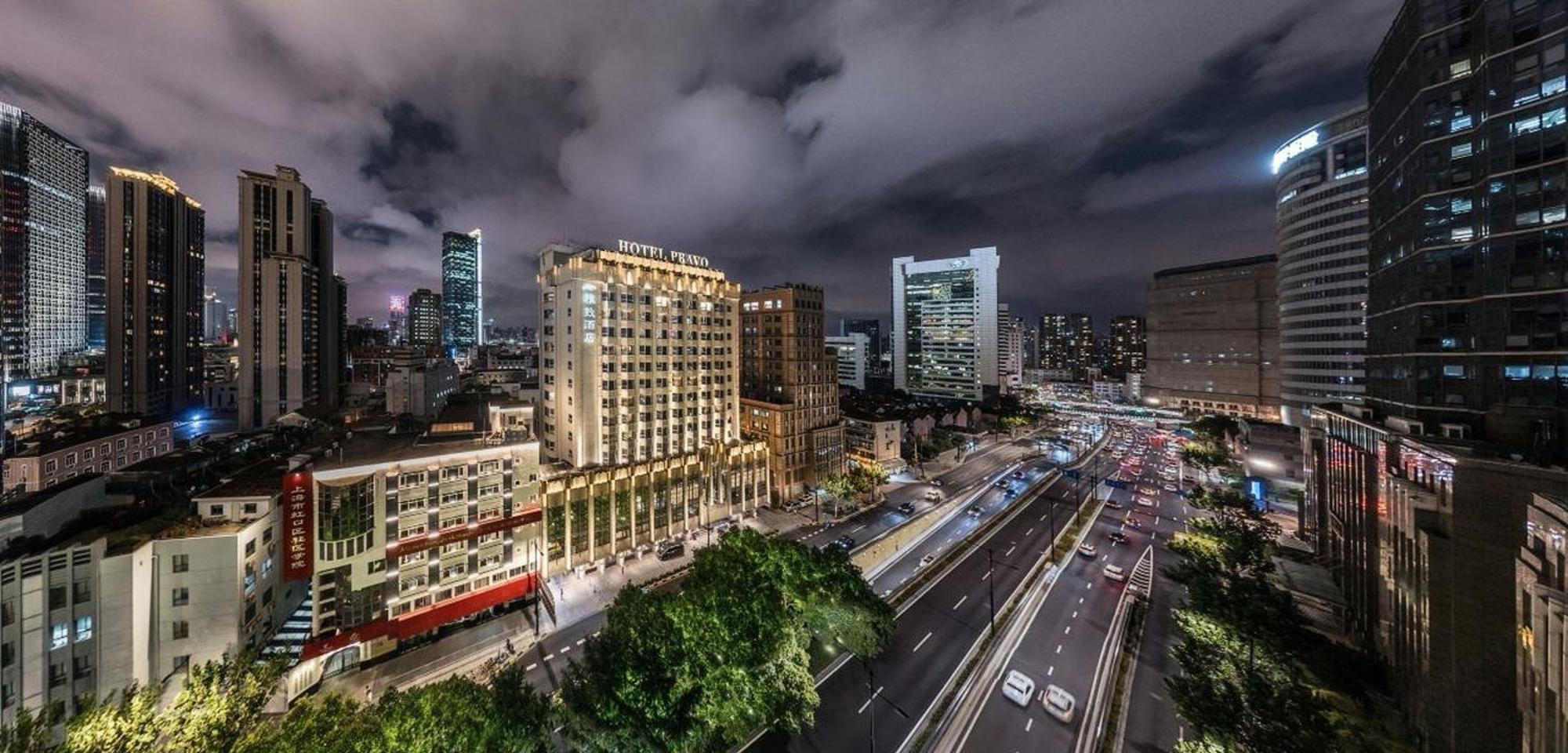 Elegant International - Bund Sichuan Road North Metro Branch 5* Shanghai