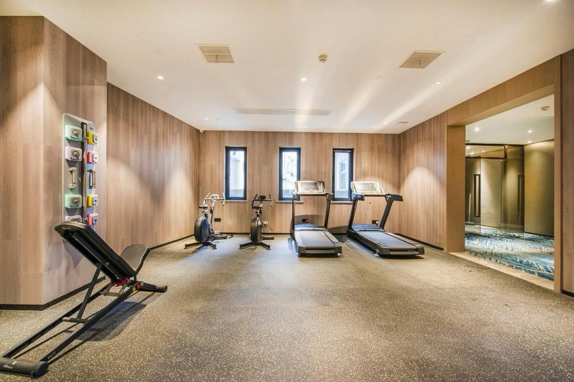 Elegant International - Bund Sichuan Road North Metro Branch 5*